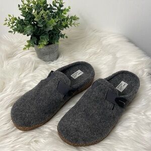 Earth Origins Felt Clogs Jenna sz10 in Grey